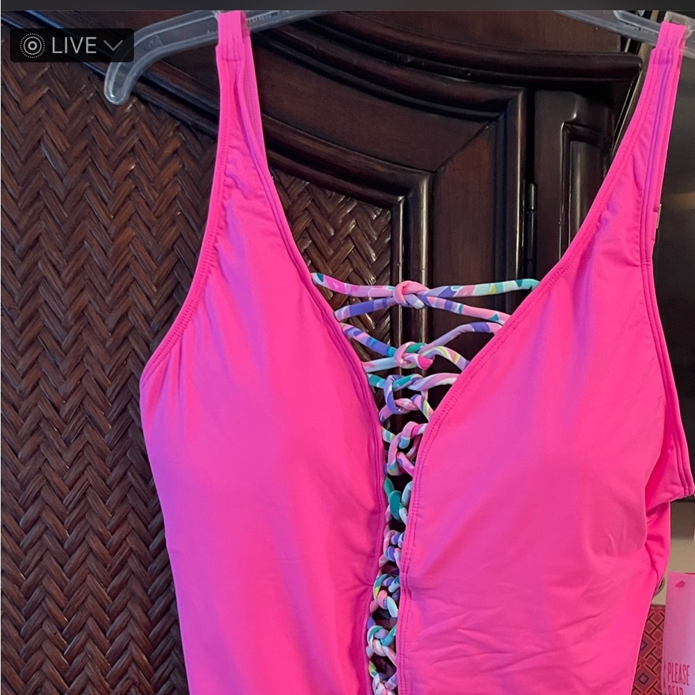 New with tags Lilly Pulitzer one piece isle lattice swim suit! $138 and HTF